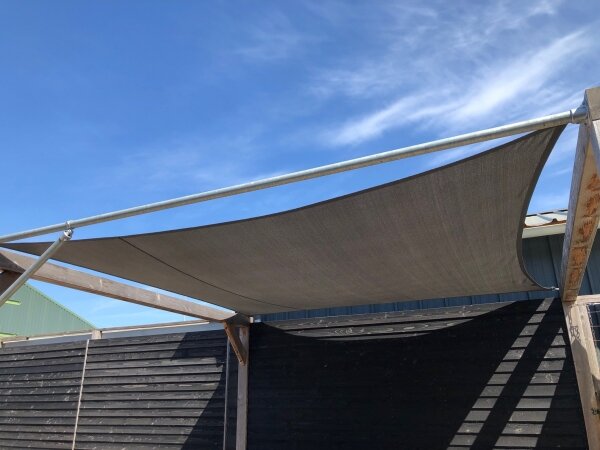 Schaduwdoek op maat gemaakt